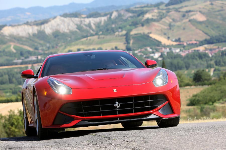 Ferrari F12berlinetta 2012 года  (фото 10 из 104)